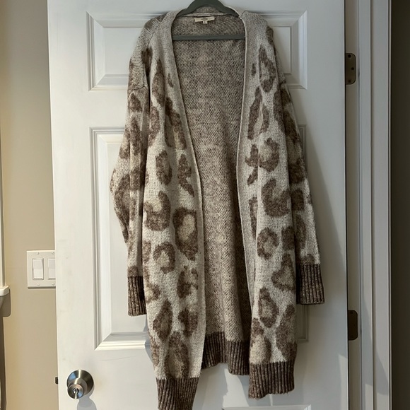 Cheetah Long Cardigan - Picture 1 of 3